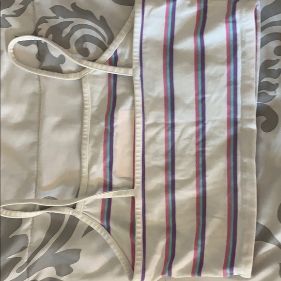 selling a crop top from forever 21 barely wore it - Picture 2 of 3